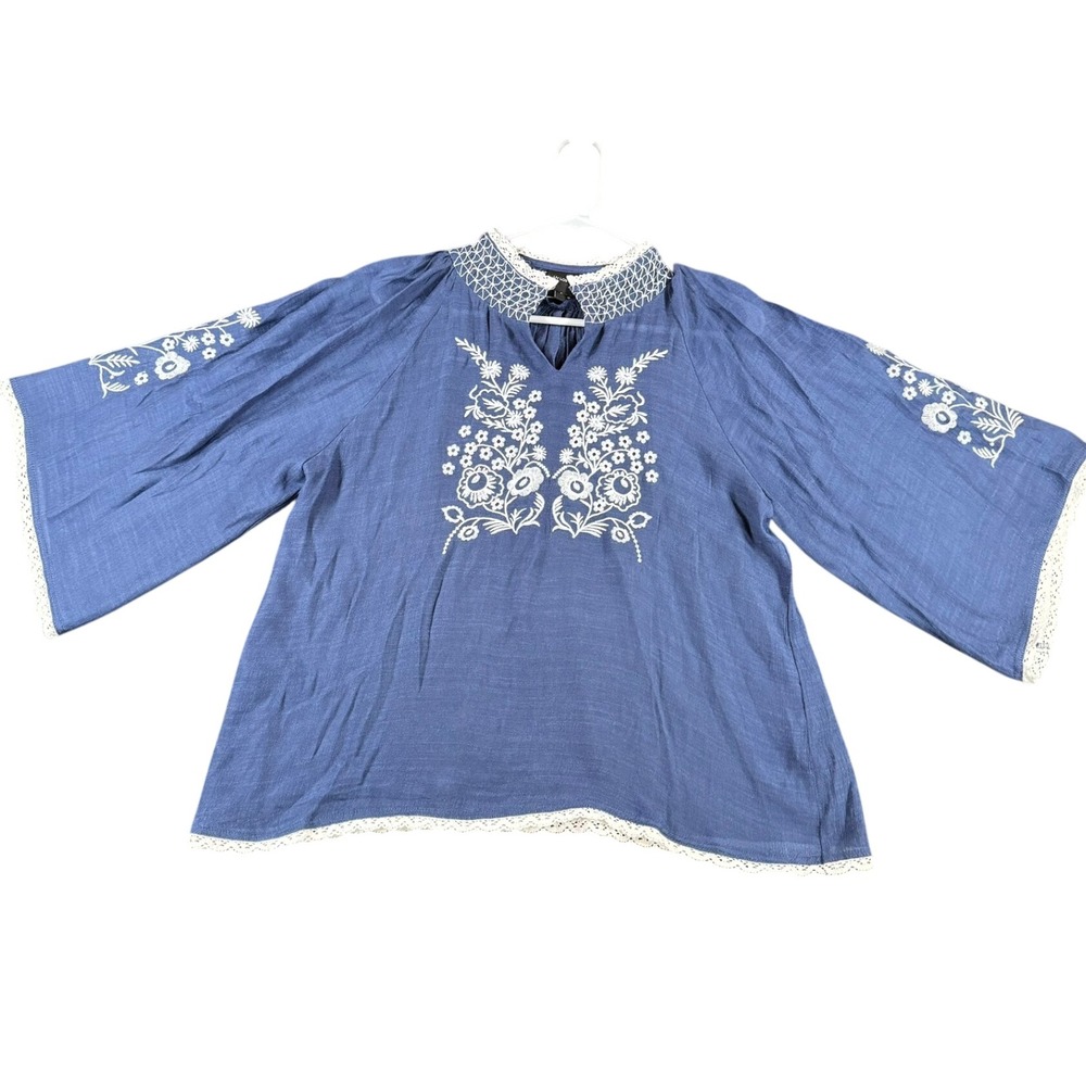 Liv Los Angeles Blue Floral Embroidered Peasant Blouse Bell Sleeve Size Medium